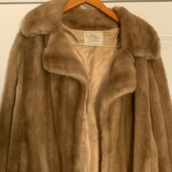 Saks Fifth Avenue fur coat - Picture 1 of 3